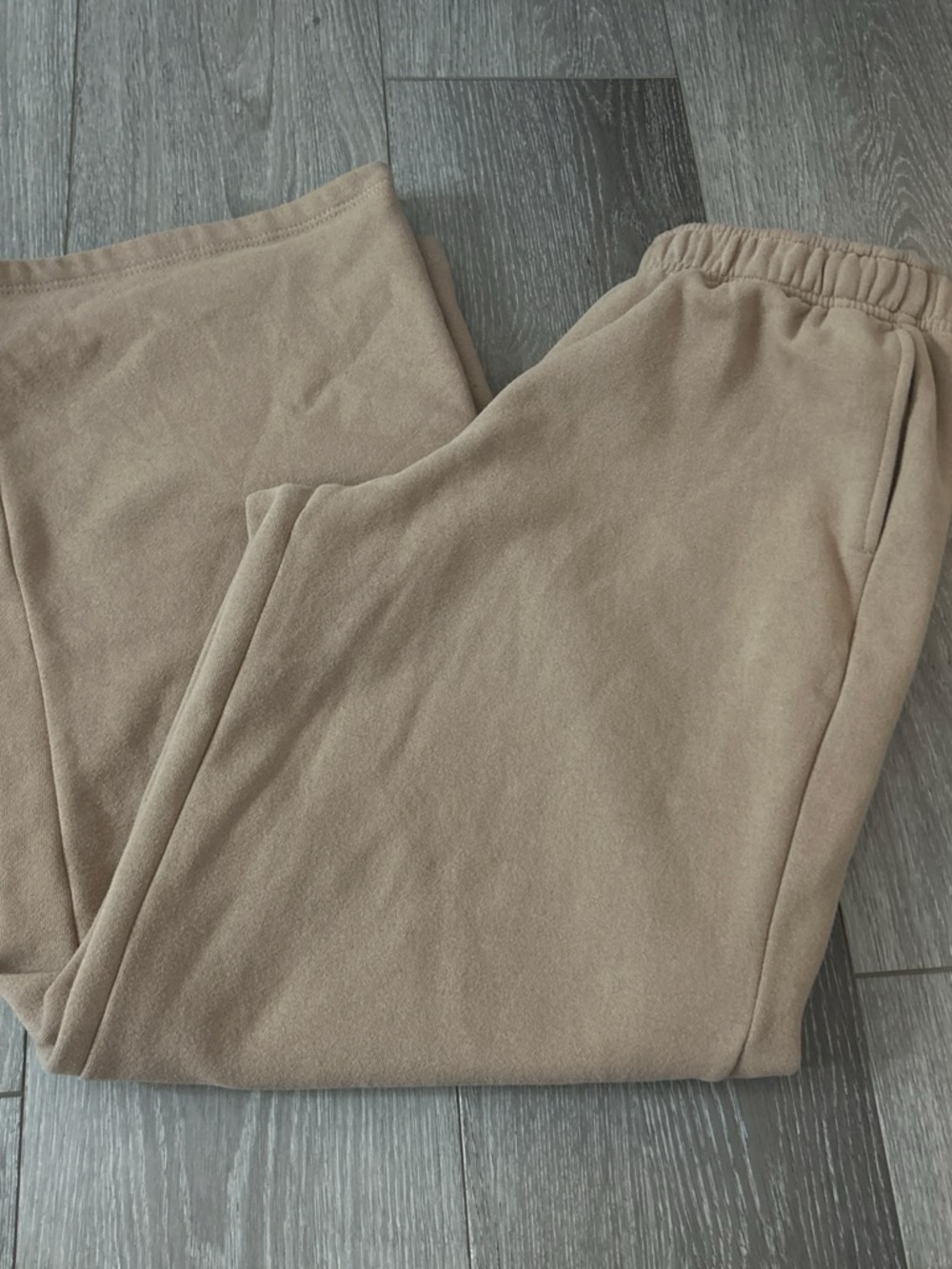 Ultra Flirt Women’s Taupe Elastic-Waist Sweatpants